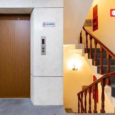 RedDoorz Ura Hotel Hung Phuoc 4 Ho-Chi-Minh-Stadt Exterior foto